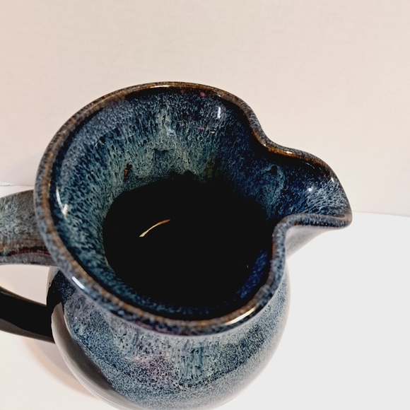 Studio Art Drip Glaze‎ Pottery Pitcher Artist Signed P.Maley 04 - Picture 4 of 7